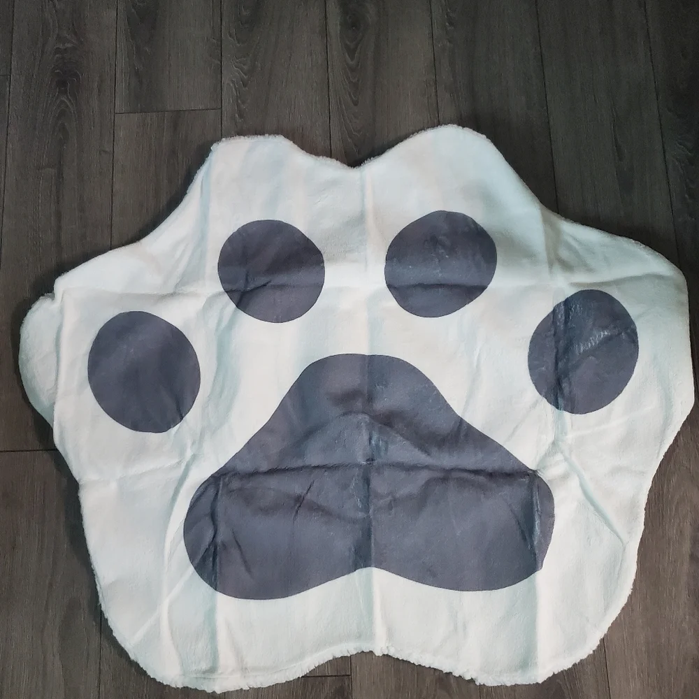 Kittie Paw Mat, Brand New